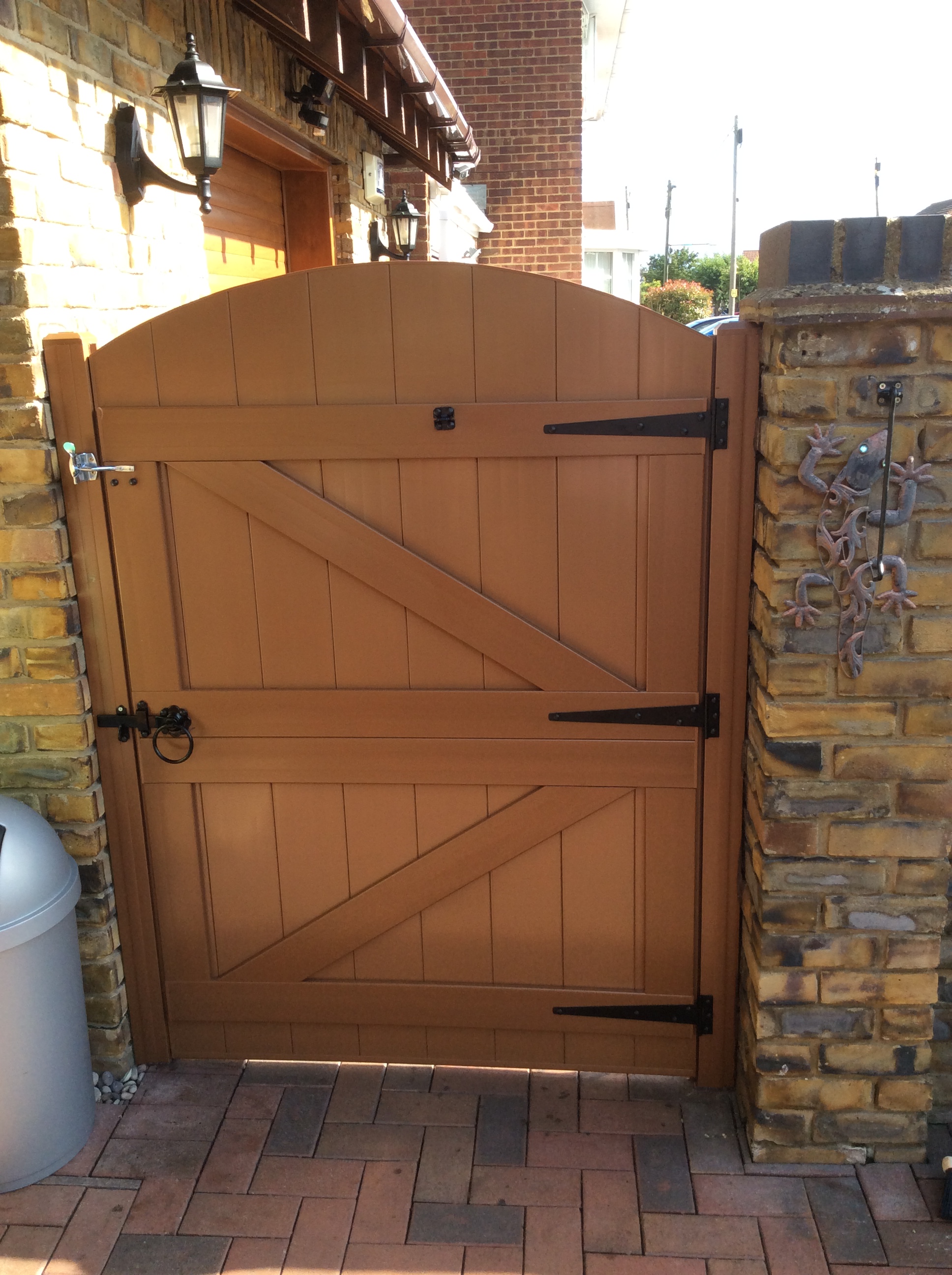 PVC Gates Arch Top Gate Plastic Gates PVC Gates and Fences PVC